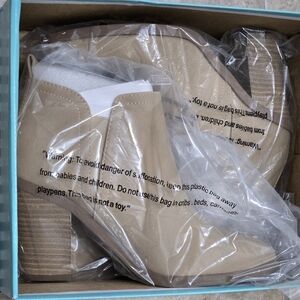 Women's shoes~ Soda Ankle Boots Booties. Dark sand, Tan, Beige. Sz 6 ~ New w/box